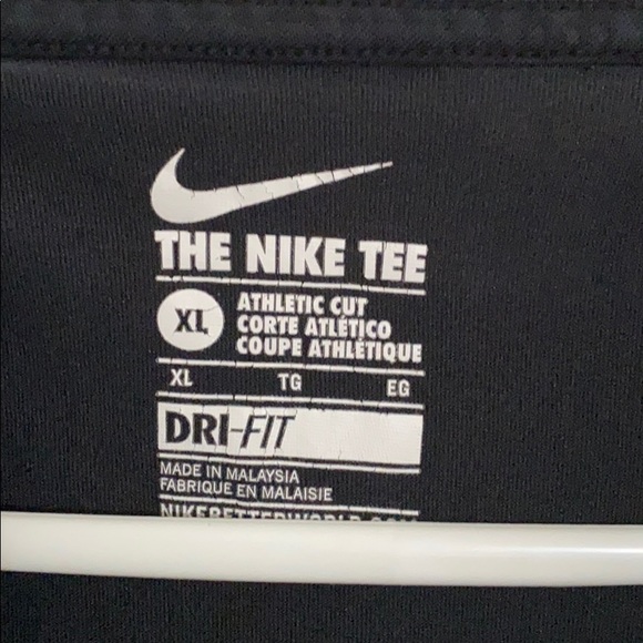 NIKE black dry-fit - Picture 3 of 3